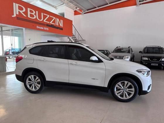 BMW X1 2.0 16V TURBO ACTIVEFLEX SDRIVE20I 4P AUTOMÁTICO BMW X1 2.0 16V TURBO ACTIVEFLEX SDRIVE20I 4P AUTOMÁTICO